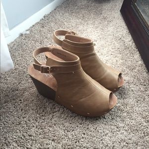 Refresh Sling back, peep toe wedges